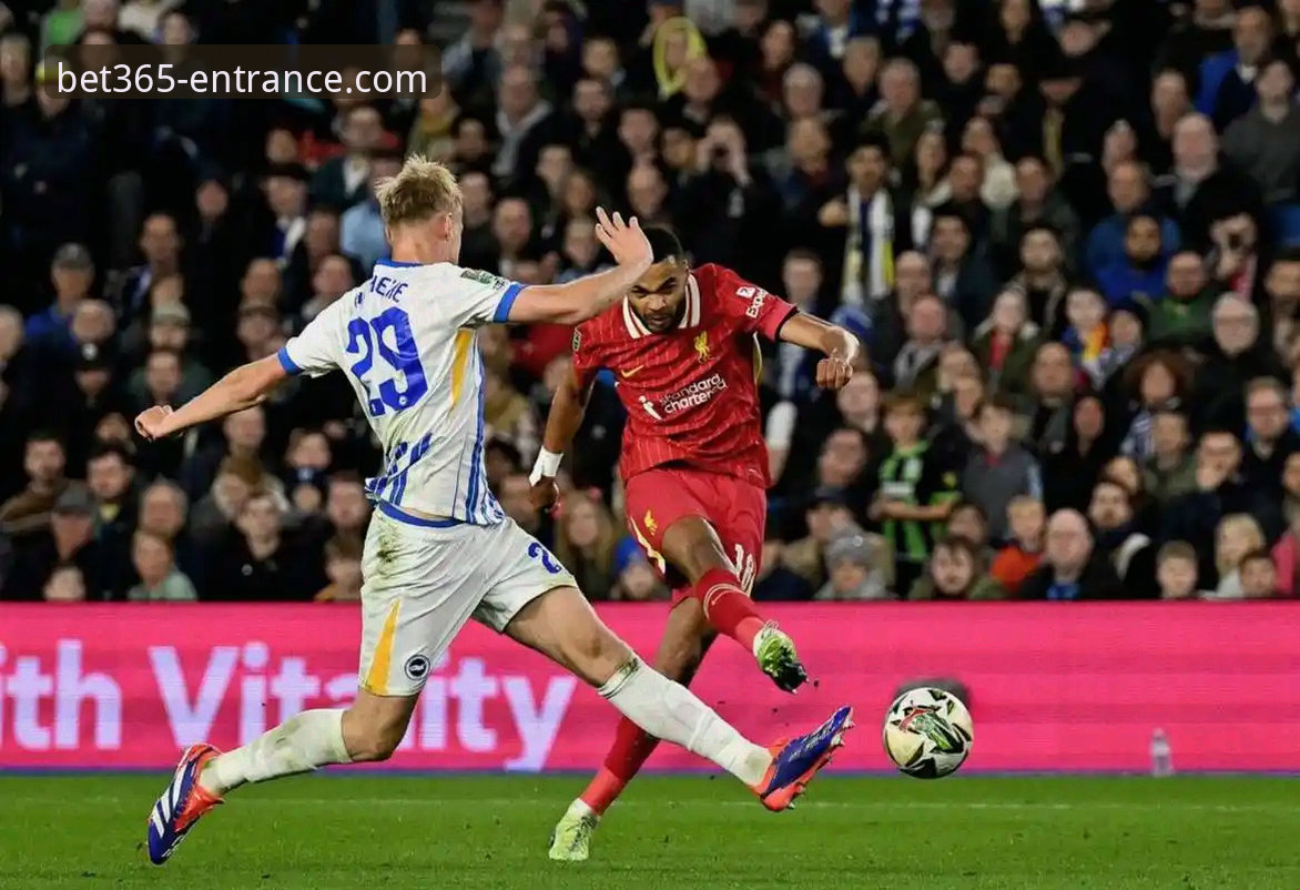 前瞻视角下的战术博弈:狼队坚韧防守 vs 利物浦高效进攻